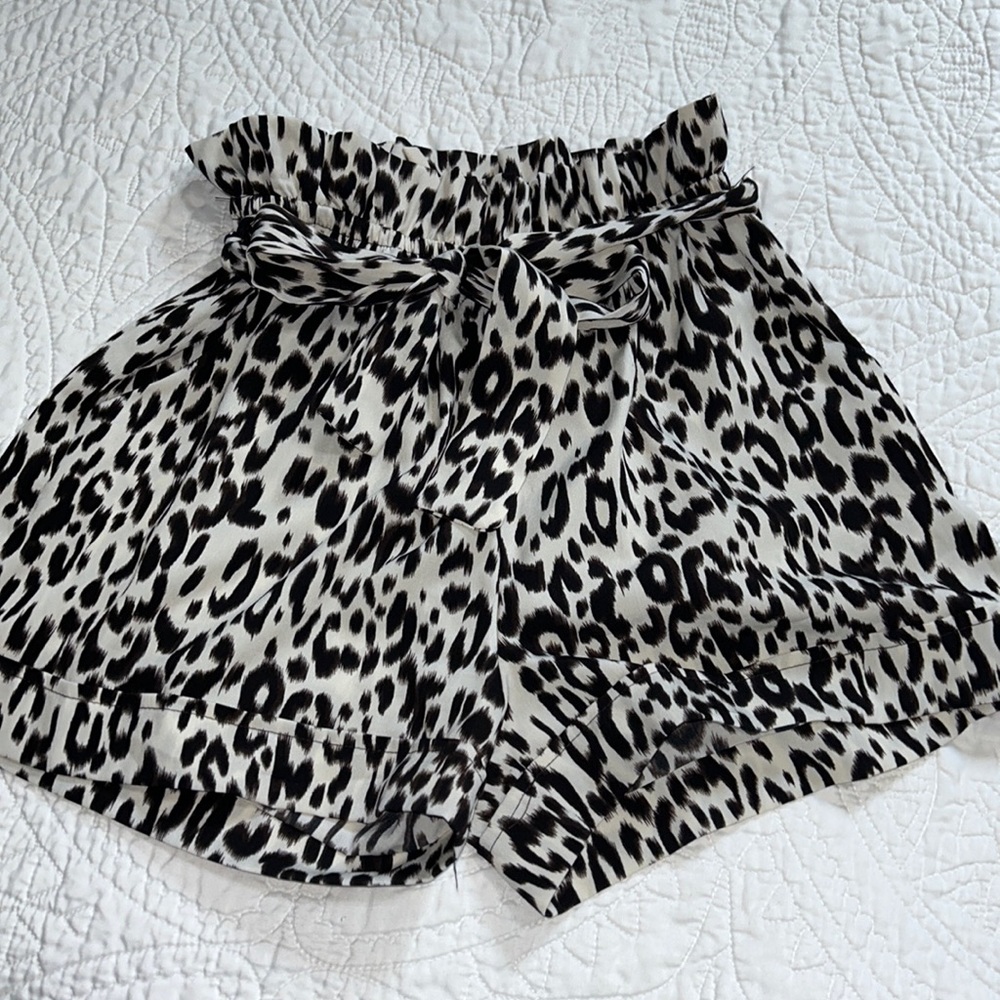 Cheetah shorts with removable bow/ribbon